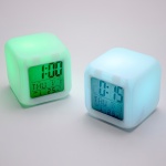 Brinde Relógio Digital LED com Alarme e Display Multifuncional
